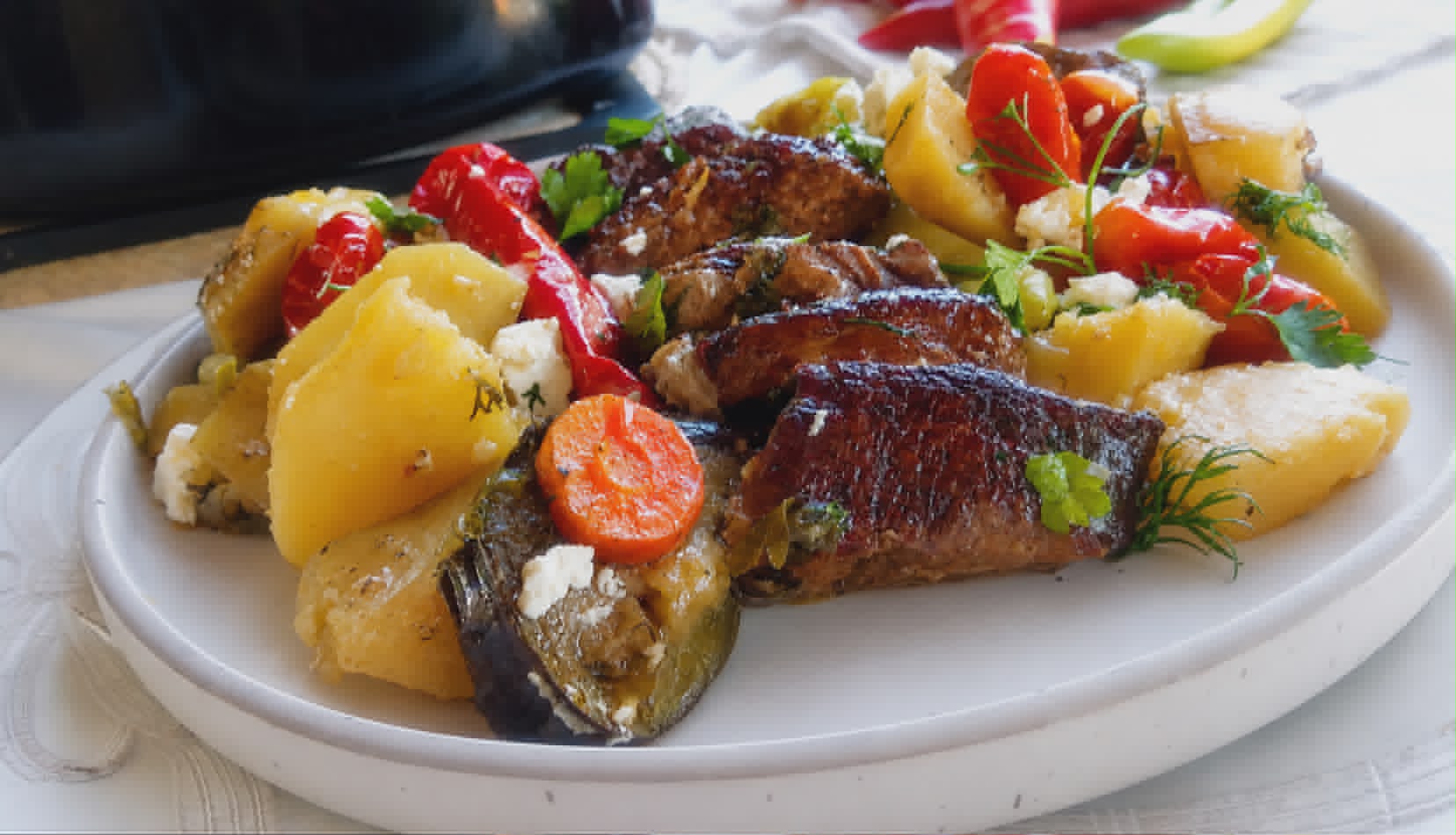 Γεύσεις με Έκφραση! Μοσχαράκι στην γάστρα με λαχανικά!