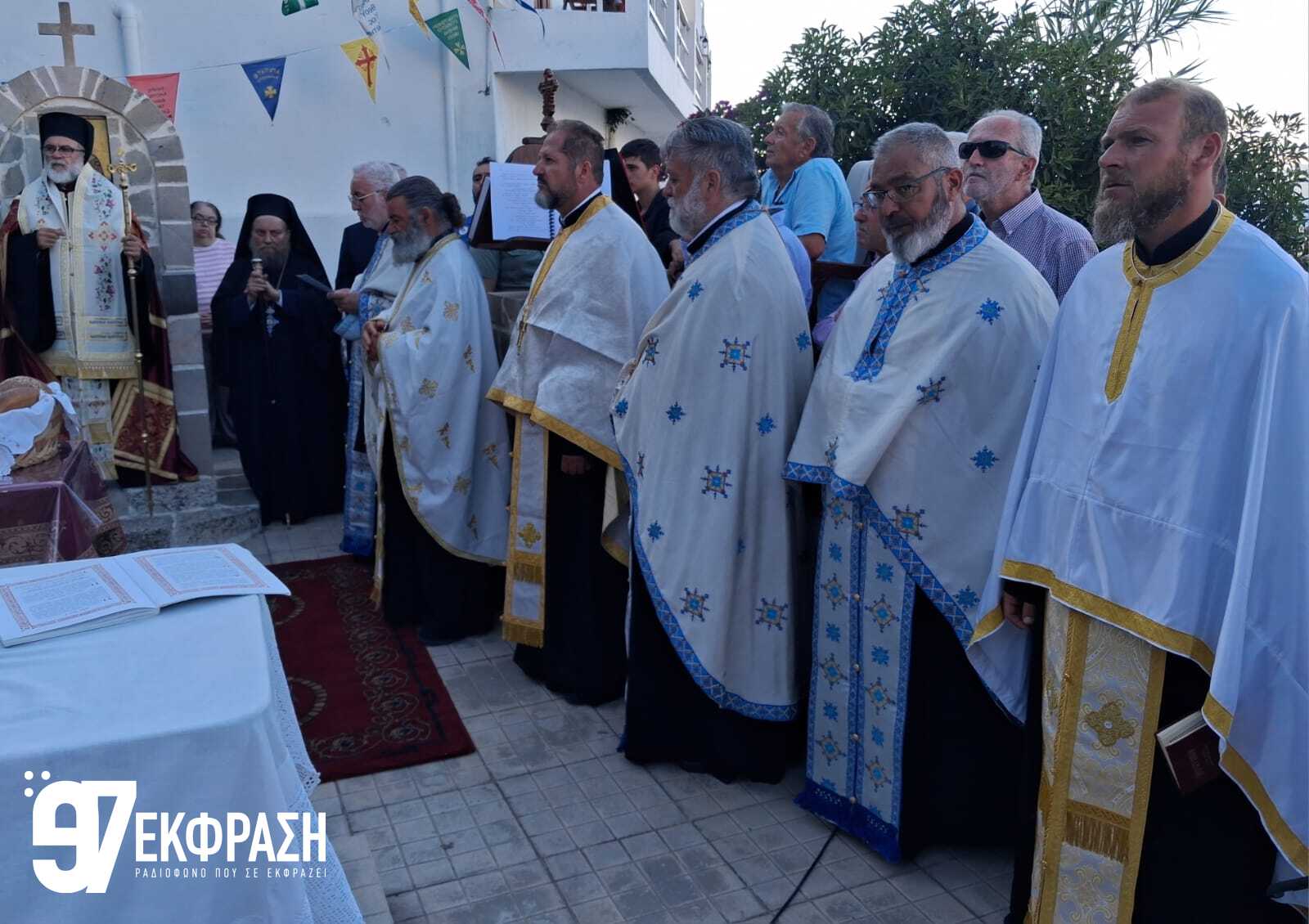 Με λαμπρότητα τιμήθηκε ο Άγιος Νικήτας στη Νίσυρο: Πλήθος πιστών στην περιφορά και το παραδοσιακό πανηγύρι (Φωτορεπορτάζ του Ε97)