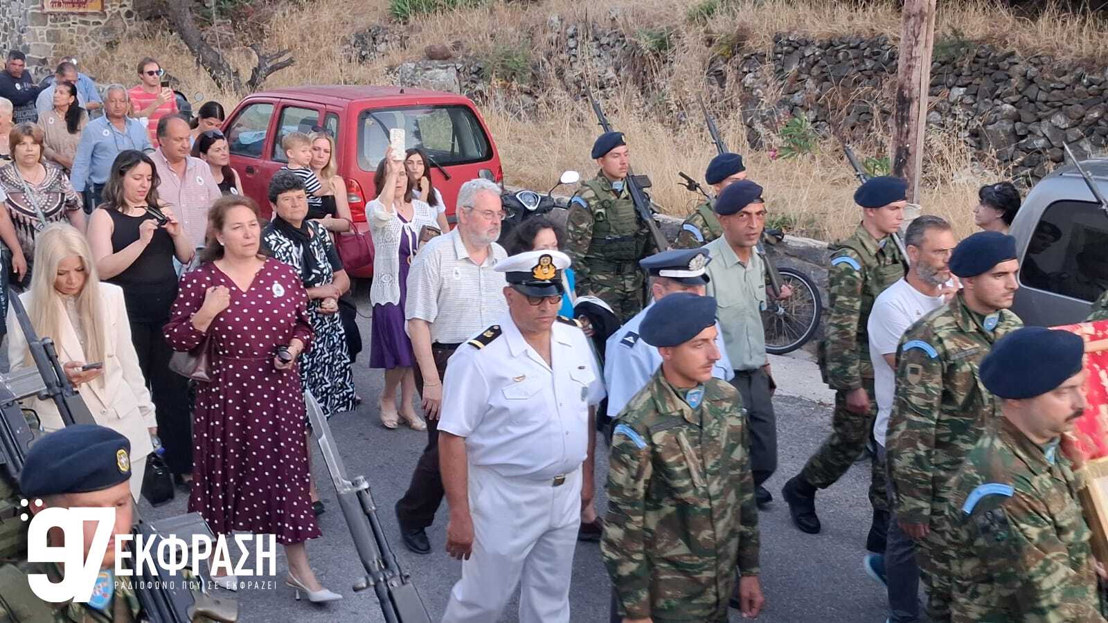Με λαμπρότητα τιμήθηκε ο Άγιος Νικήτας στη Νίσυρο: Πλήθος πιστών στην περιφορά και το παραδοσιακό πανηγύρι (Φωτορεπορτάζ του Ε97)