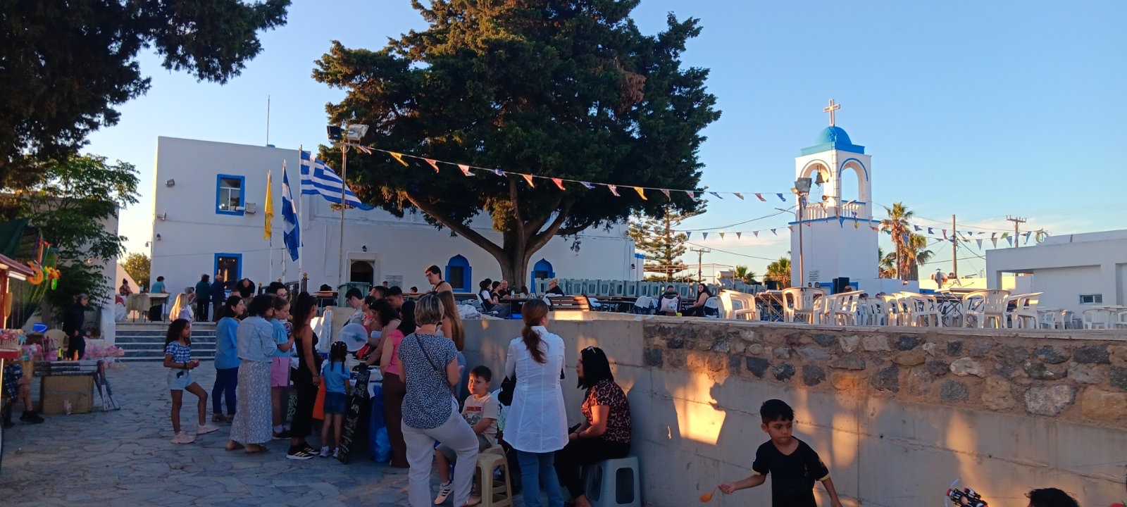 Μεγάλη επιτυχία και αθρόα προσέλευση στο πανηγύρι της Αγίας Τριάδας στην Αντιμάχεια (photos)