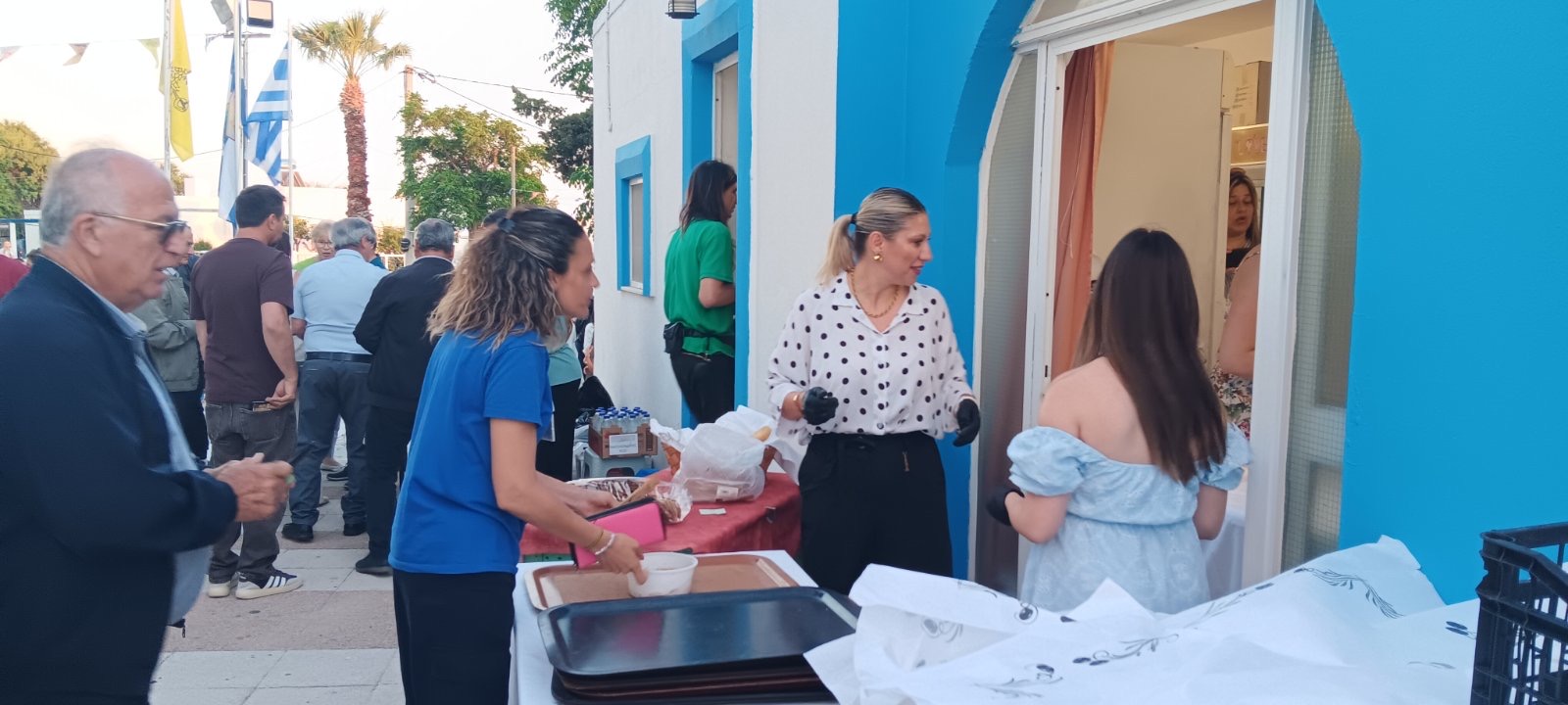 Μεγάλη επιτυχία και αθρόα προσέλευση στο πανηγύρι της Αγίας Τριάδας στην Αντιμάχεια (photos)