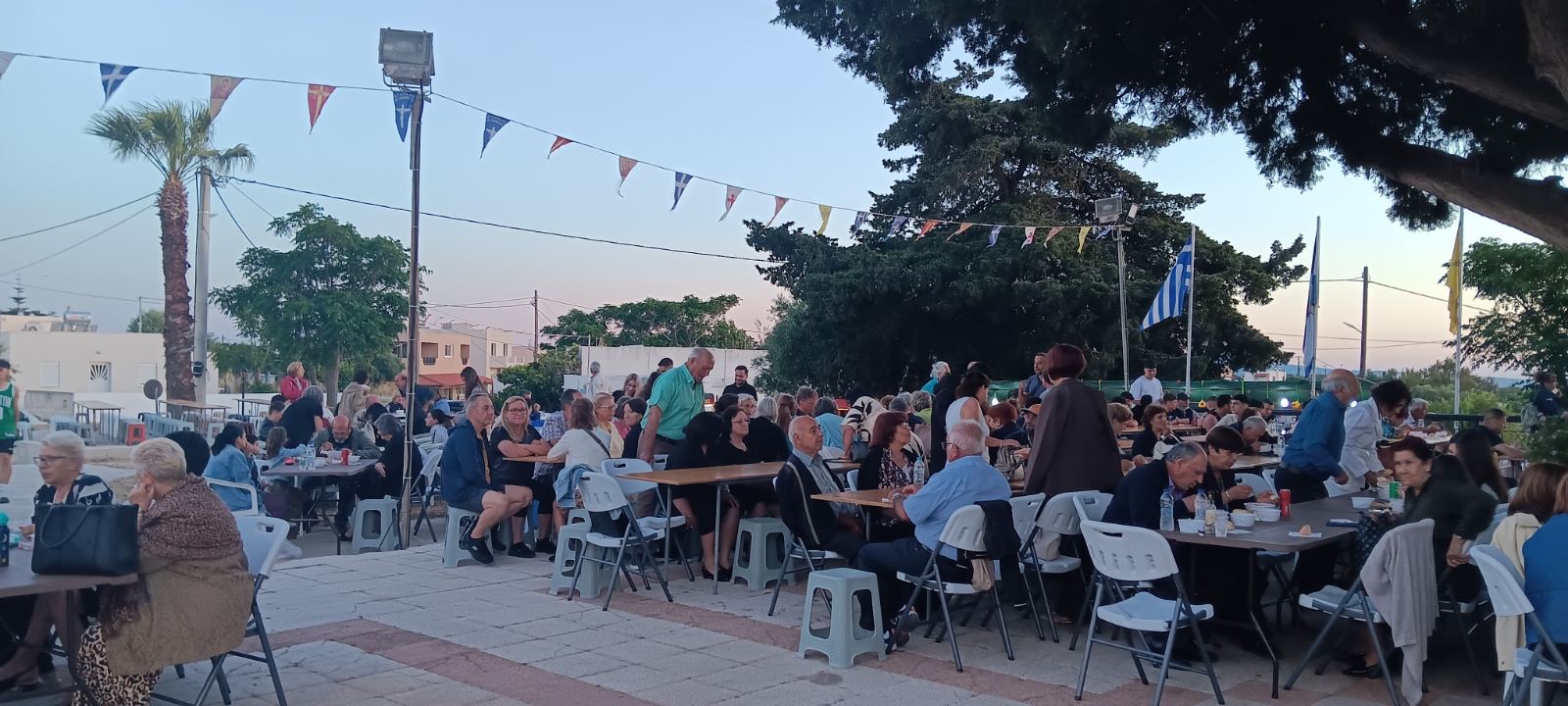 Μεγάλη επιτυχία και αθρόα προσέλευση στο πανηγύρι της Αγίας Τριάδας στην Αντιμάχεια (photos)