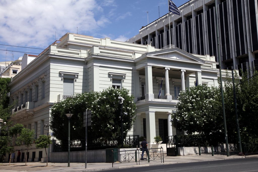 Το Ισραήλ απαγόρευσε την είσοδο σε Έλληνες συνδικαλιστές και τους απέλασε – Έντονες αντιδράσεις Το Ισραήλ απαγόρευσε την είσοδο σε Έλληνες συνδικαλιστές και τους απέλασε – Έντονες αντιδράσεις