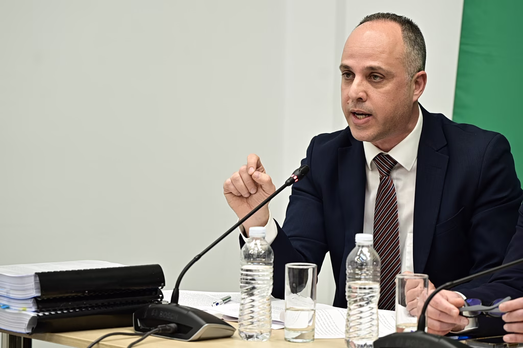 Υποκλοπές: Ο Ζαχαρίας Κεσσές κατηγορεί Βορίδη για «υπόθαλψη» Ντίλιαν – «Μαύρη σελίδα» για τη Βουλή Υποκλοπές: Ο Ζαχαρίας Κεσσές κατηγορεί Βορίδη για «υπόθαλψη» Ντίλιαν – «Μαύρη σελίδα» για τη Βουλή