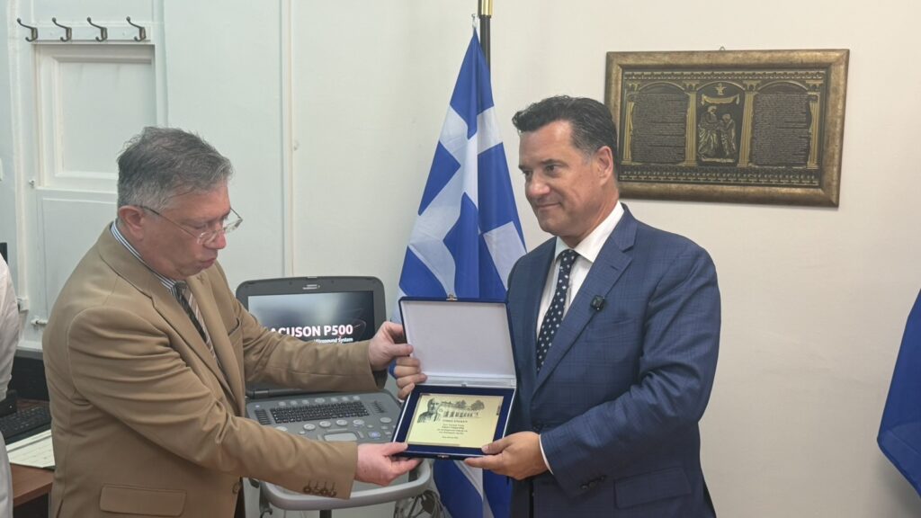 Άδωνις Γεωργιάδης από το Νοσοκομείο της Κω: «Δίνουμε λίγο χρόνο – Αν δεν επιστρέψουν κι οι υπόλοιποι μικροβιολόγοι, θα αποκλειστούν οριστικά από τον ΕΟΠΥΥ»