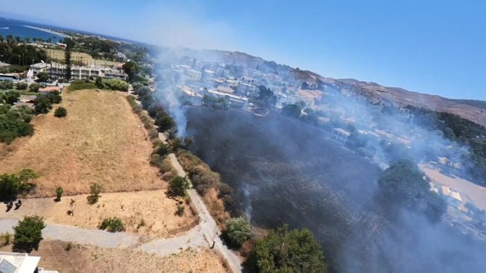 Συναγερμός στην Κω: Δυνατή φωτιά στο Ψαλίδι δίπλα σε ξενοδοχείο – Μάχη της πυροσβεστικής με τις φλόγες και τον χρόνο (Photo)