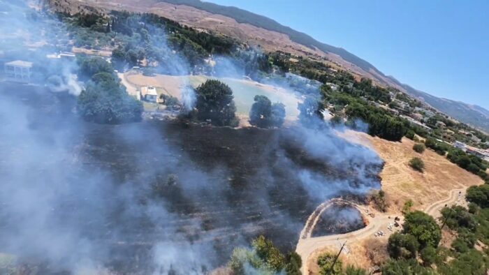 Συναγερμός στην Κω: Δυνατή φωτιά στο Ψαλίδι δίπλα σε ξενοδοχείο – Μάχη της πυροσβεστικής με τις φλόγες και τον χρόνο (Photo)
