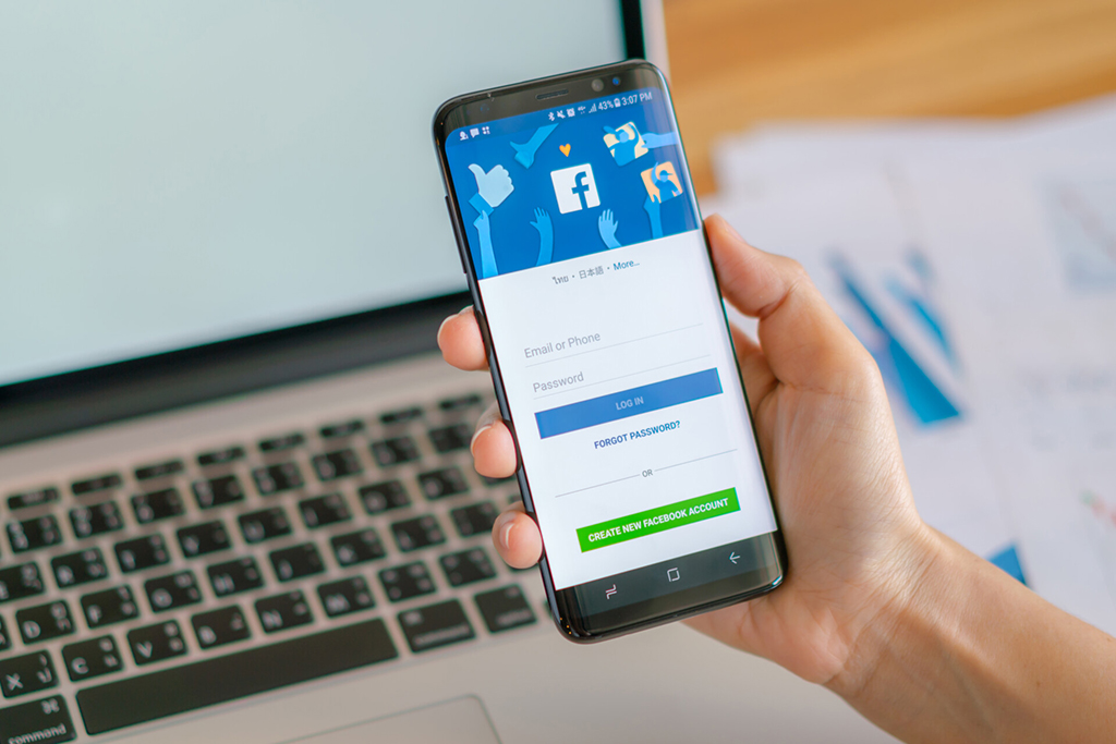 Προβλήματα στη λειτουργία του Facebook: Πολύωρη αδυναμία πρόσβασης για πολλούς χρήστες Προβλήματα στη λειτουργία του Facebook: Πολύωρη αδυναμία πρόσβασης για πολλούς χρήστες