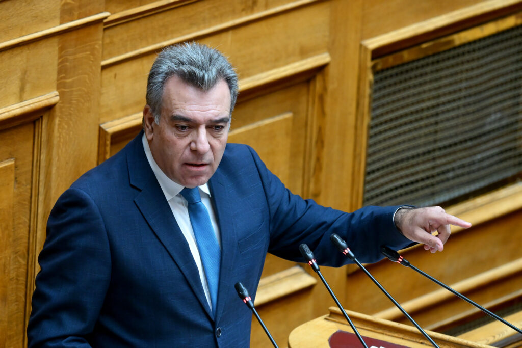 Παρέμβαση του Μάνου Κόνσολα για την ενίσχυση του ΕΚΑΒ στα Δωδεκάνησα Παρέμβαση του Μάνου Κόνσολα για την ενίσχυση του ΕΚΑΒ στα Δωδεκάνησα