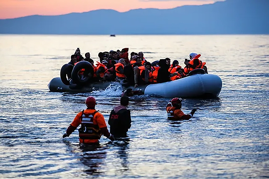Κως: Σκάφος-«φέρετρο» με 73 μετανάστες και 36 παιδιά – Τρεις καταδίκες, 8 χρόνια στον βασικό κατηγορούμενο Κάθειρξη 8 ετών στον φερόμενο ως εγκέφαλο του κυκλώματος που μετέφερε 73 μετανάστες με σκάφος αναψυχής στην Κω