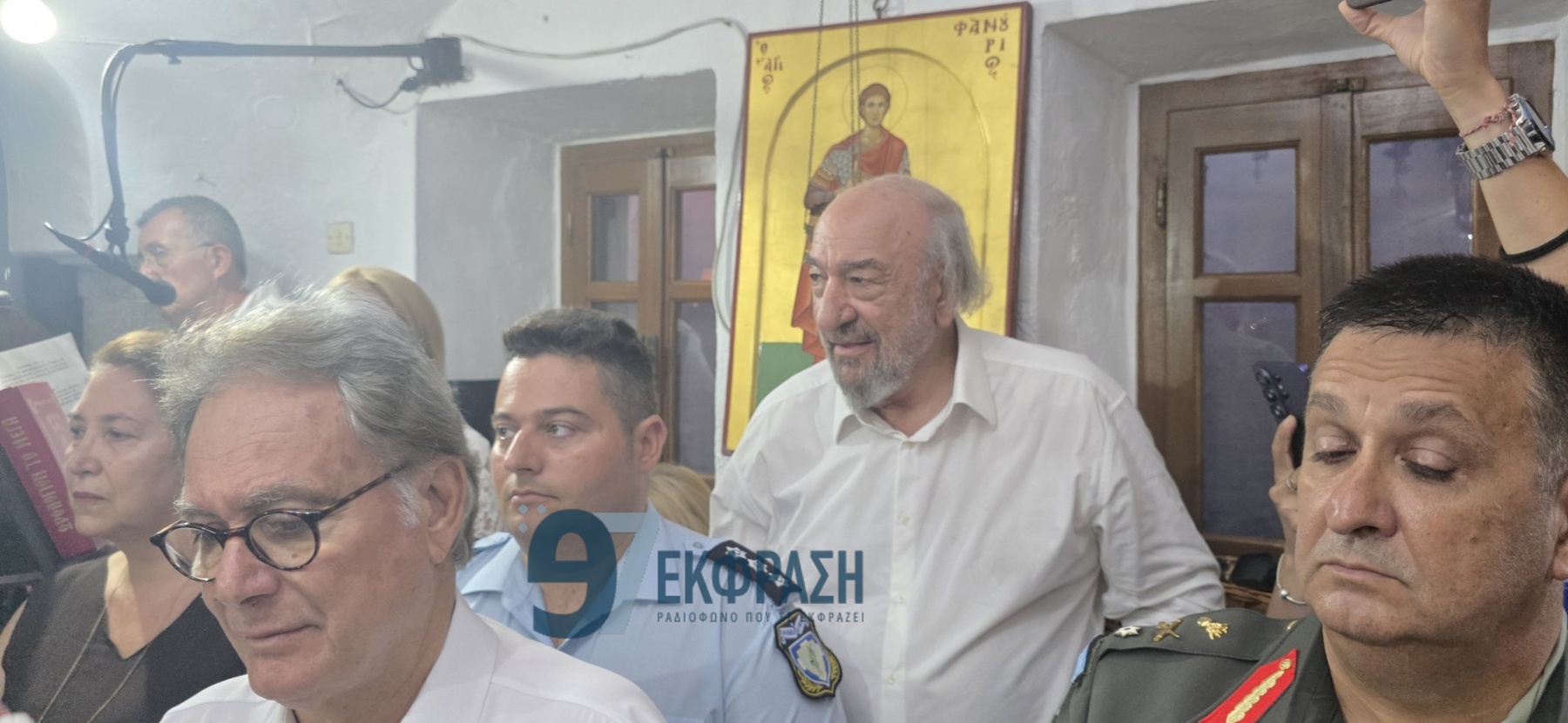 Η Νίσυρος γονάτισε στη Χάρη της Παναγίας: Πλήθος πιστών στον πανηγυρικό Εσπερινό της παραμονής