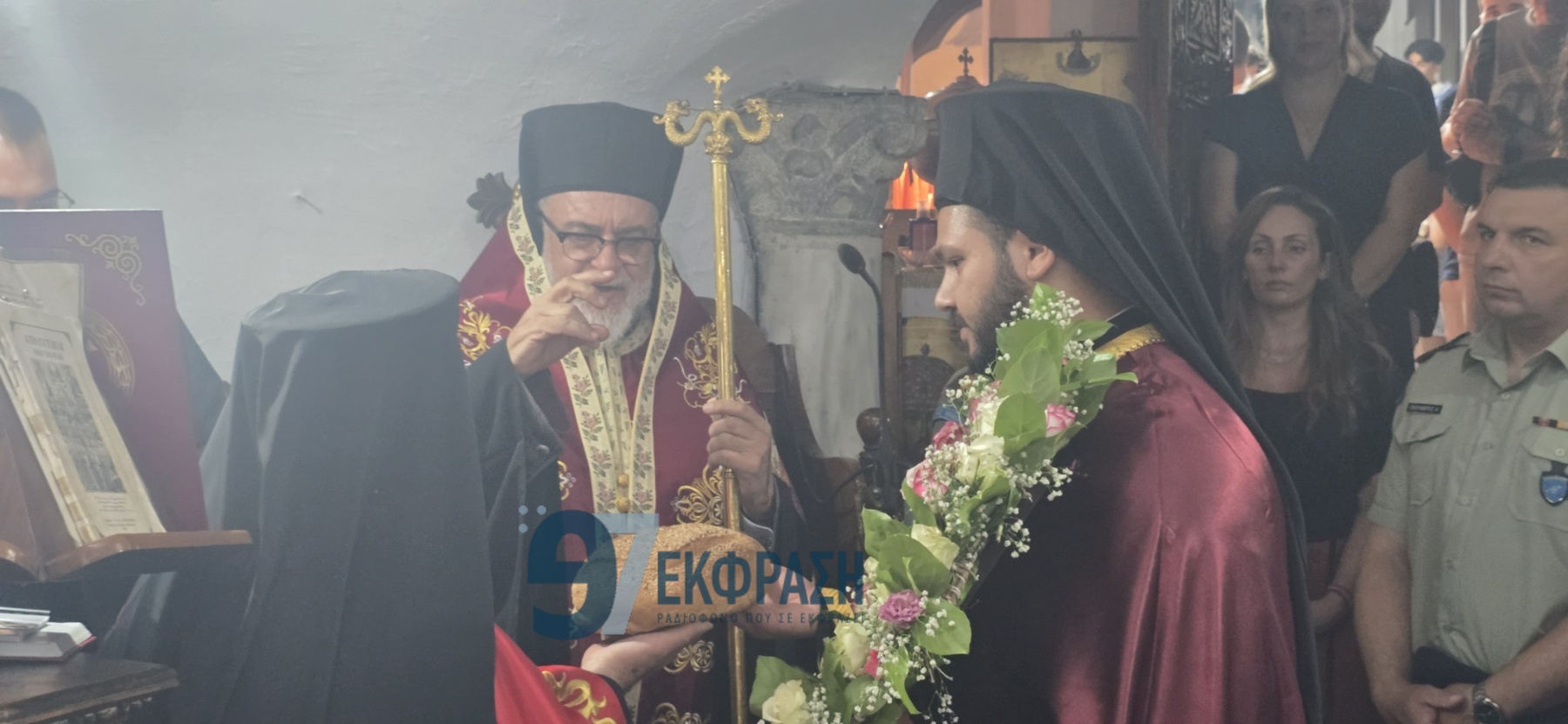 Η Νίσυρος γονάτισε στη Χάρη της Παναγίας: Πλήθος πιστών στον πανηγυρικό Εσπερινό της παραμονής