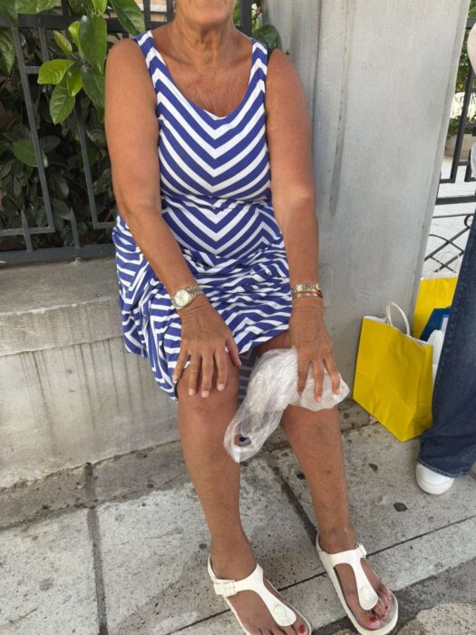 «Παγίδα» το πεζοδρόμιο έξω από το Νοσοκομείο Κω – Ατύχημα συμπολίτισσάς μας
