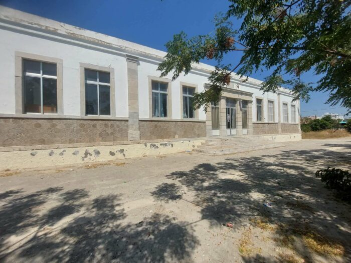 ΓΙΩΡΓΑΛΛΗΣ ΜΙΧΑΛΗΣ: Το πρώην Δημοτικό Σχολείο Καρδάμαινας καταρρέει – Η εγκατάλειψη έχει την υπογραφή της δημοτικής αρχής !!