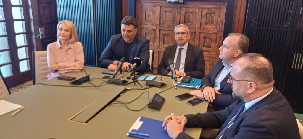 Βασίλης Κικίλιας από Ρόδο: «Στηρίζουμε τα νησιά με έργα, υποδομές και ισχυρό Λιμενικό»