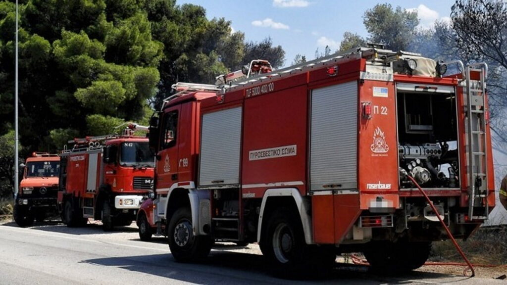 Δύο συλλήψεις για πυρκαγιές από αμέλεια σε Μαρούσι και Χίο – Πάνω από 1 εκατ. ευρώ τα πρόστιμα της Πυροσβεστικής